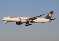 LUFTHANSACARGO_777F_D-ALFC_NRT_0117_JP_small.jpg