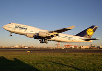 LUFTHANSA_747-400_D-ABVO_EWR_0913D_JP_small.jpg