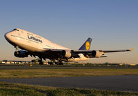 LUFTHANSA_747-400_D-ABVO_EWR_0913_JP_small.jpg