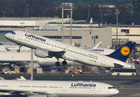LUFTHANSA_A320_D-AIZP_FRA_1113R_JP_small.jpg