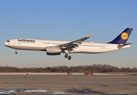 LUFTHANSA_A330-300_D-AIKL_CLT_0117_5_JP_small.jpg