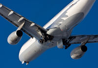 LUFTHANSA_A330-300_D-AIKM_JFK_0209_JP_small2.jpg