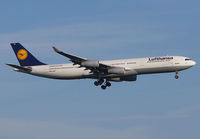 LUFTHANSA_A340-300_D-AIGH_FRA_0910L_JP_small.jpg