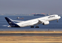 LUFTHANSA_A350-900_D-AIXL_HND_0119_JP_small.jpg