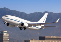 NEWSCORP_737-700BBJ_N889NC_LAX_0208_JP_small.jpg