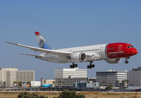 NORWEGIAN_787-8_LN-LNE_LAX_0716_1_JP_small.jpg