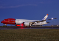 NORWEGIAN_787_EI-LNB_JFK_0913G_JP_small2.jpg