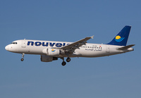 NOUVELAIR_A320_TS-INC_FRA_1112_JP_small~0.jpg