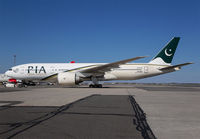 PIA_777LR_AP-BGZ_JFK_0515C_jP_small.jpg