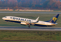 RYANAIR_737-800_EI-EFC_DUS_1117_5_JP_small.jpg