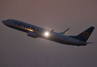 RYANAIR_737-800_EI-EGD_RHO_0818S4_JP_small.jpg