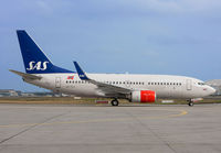 SAS_737-700_LN-TUJ_FRA_0909B_JP_small.jpg