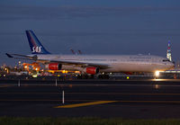 SAS_A340-300_LN-RKP_EWR_0714_JP_small.jpg