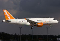 SKYBUS_A319_N572SX_FLL_0108B_JP_small.jpg