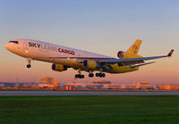 SKYLEASECARGO_MD11F_N950AR_MIA_0114C_JP_small2.jpg