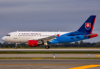 SLOVAKREPUBLIC_A319_OM-BYA_JFK_0916B_1_JP_small.jpg