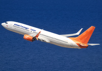 SMARTWINGS_737-800_C-GLRN_RHO_0824_9_JP_small.jpg