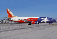 SOUTHWEST_737-300_N352SW_SAN_0798_TAKE1_JP_small1.jpg