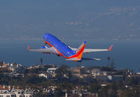 SOUTHWEST_737-700_N212WN_LAX_0213D_JP_small.jpg