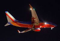 SOUTHWEST_737-700_N294WN_LAX_0912B_JP_small.jpg