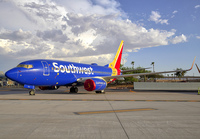 SOUTHWEST_737-700_N404WN_0520_669_JP_small.jpg