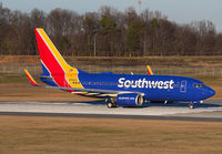 SOUTHWEST_737-700_N784OA_CLT_0117_5_JP_small.jpg