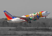 SOUTHWEST_737-700_N945WN_CLT_1214_JP_small.jpg