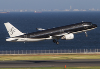 STARFLYER_A320_JA03MC_HND_1011F_JP_small1.jpg