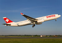 Filename=SWISS_A330-300_HB-JHM_JFK_0713D_JP_small.jpg
Filesize=130KiB
Dimensions=1000x695
Date added=Feb 17, 2014 SWISS_A330-300_HB-JHM_JFK_0713D_JP_small.jpg