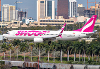 SWOOP_737-800_C-GDMP_FLL_0219_4_JP_-small.jpg