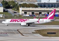 SWOOP_737-800_C-GXRW_FLL_1218_JP_small.jpg