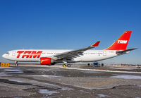 TAM_A330-200_PT-MVN_JFK_0210B_JP_small.jpg