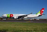 TAP_A330-200_CS-TOE_EWR_0913F_JP_small.jpg