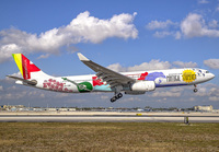 TAP_A330-300_CS-TOW_MIA_0219C_12_JP_small.jpg