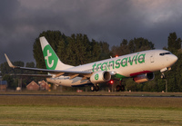 TRANSAVIA_737-800_PH-HSW_AMS_0623_JP_small~0.jpg