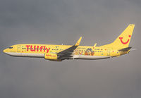 TUIFLY_737-800_D-AHFT_DUS_0315B_JP_small.jpg