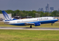 UNITED_737-500_N373UA_CLT_0407_JP_small.jpg