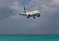 UNITED_737-700_N17719_SXM_0114C_JP_small.jpg