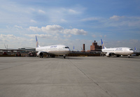 UNITED_737-800_EWR_414Z_JP_small1.jpg