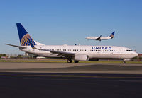 UNITED_737-800_N14214_EWR_0913B_JP_small.jpg