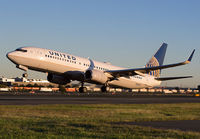 UNITED_737-800_N36207_EWR_0913B_JP_small.jpg