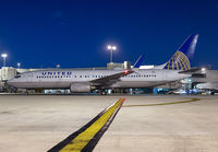 UNITED_737-800_N37293_MIA_1214_JP_small.jpg