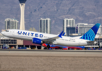 UNITED_737-8MAX_N27258_LAS_1121_2_JP_small.jpg