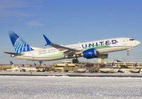 UNITED_737-8MAX_N77259_EWR_0222_JP_small.jpg