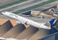 UNITED_737-900_N67815_LAX_1117_32_JP_small.jpg