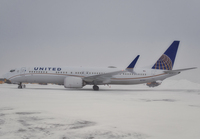 UNITED_737-9MAX_N27511_EWR_0222_JP_small.jpg