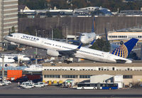 UNITED_757-200_N12116_FRA_1113F_JP_small.jpg