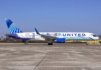 UNITED_757-200_N14106_SAN_1119_23_JP_small.jpg