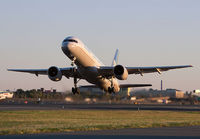 UNITED_757-200_N569UA_EWR_0913L_JP_small.jpg