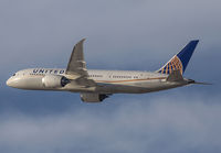 UNITED_787_N26902_LAX_1113F_JP_small.jpg